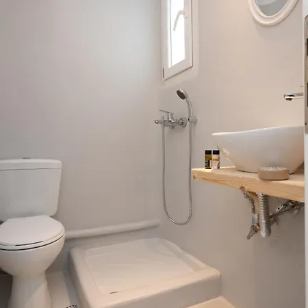 Ultramare Mykonos Beachfront House With 2 Outdoor Tubs 度假居 *