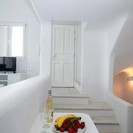 度假居 Ultramare Mykonos Beachfront House With 2 Outdoor Tubs