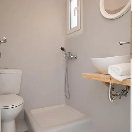 度假居 Ultramare Mykonos Beachfront House With 2 Outdoor Tubs 帕诺尔莫斯米科诺斯