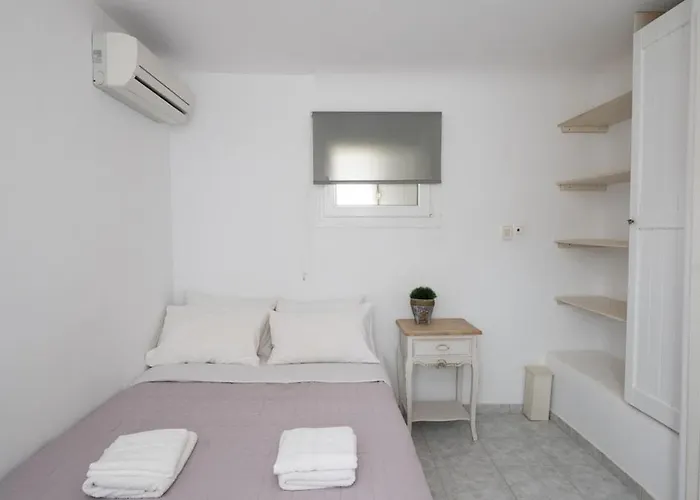 Ultramare Mykonos Beachfront House With 2 Outdoor Tubs Ferienhaus Panormos (Mykonos)