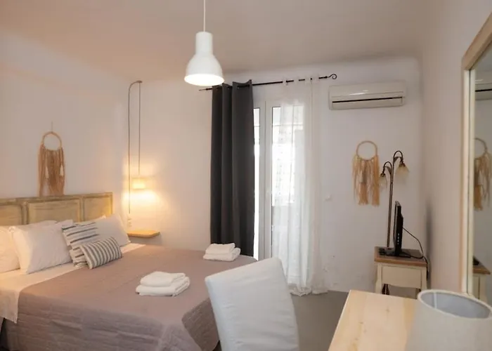 Ultramare Mykonos Beachfront House With 2 Outdoor Tubs Ferienhaus Panormos (Mykonos)