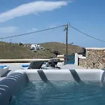 Nyaraló Ultramare Mykonos Beachfront House With 2 Outdoor Tubs Pánormosz Mikónu