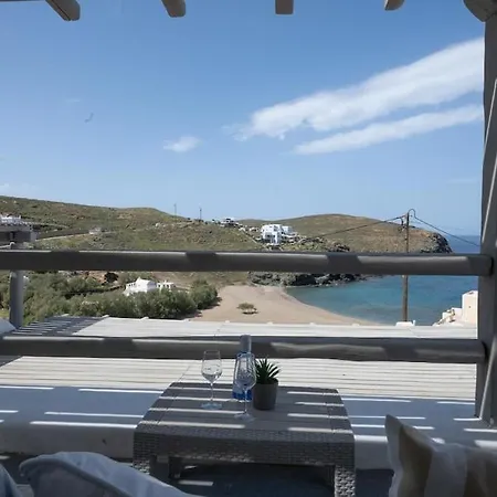 Beachfront House With 2 Outdoor Tubs Panormos (Mykonos)