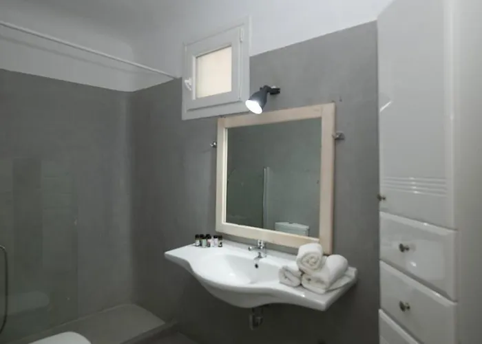 Ultramare Mykonos Beachfront House With 2 Outdoor Tubs 別荘