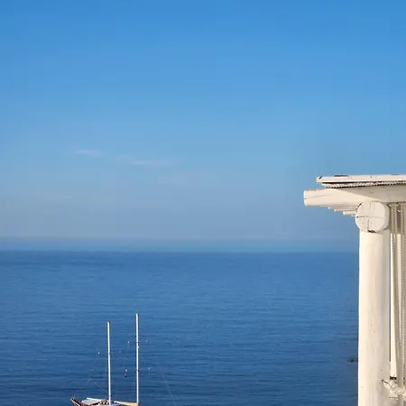 Дом отдыха Ultramare Mykonos Beachfront House With 2 Outdoor Tubs *