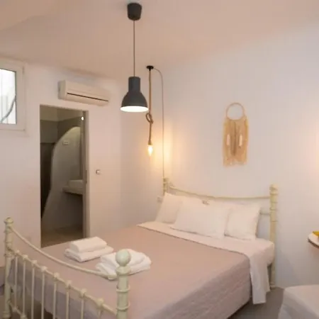Ultramare Mykonos Beachfront House With 2 Outdoor Tubs Дом отдыха *