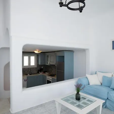 Дом отдыха Ultramare Mykonos Beachfront House With 2 Outdoor Tubs *