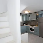 Ultramare Mykonos Beachfront House With 2 Outdoor Tubs Ferienhaus *
